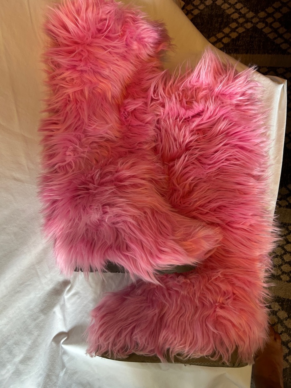 Source Unknown Pink Faux Fur Flat Slippers